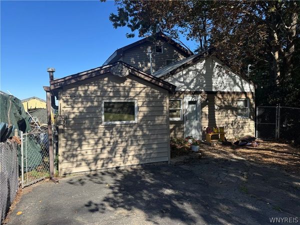 6474 Hamilton Drive, Derby, NY 14047