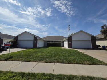 7435 S 28 Street, Lincoln, NE 68516