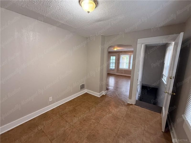 1127 Linda Vista Avenue, Dayton, OH 45405 Photo 3