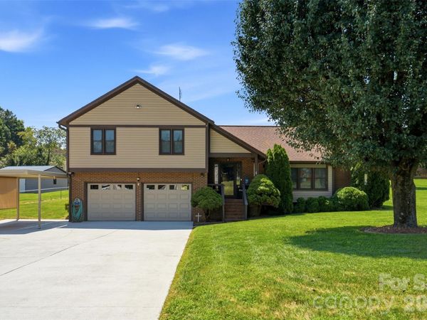 118 Sherwood Drive , Taylorsville, NC 28681