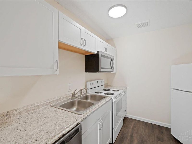 1619 Mansfield Street, Cincinnati, OH 45202 Photo 6