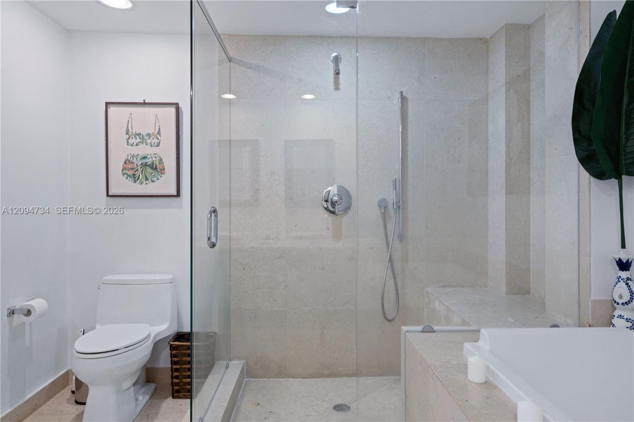485 Brickell Ave , Unit 3904, Miami, FL 33131 Photo