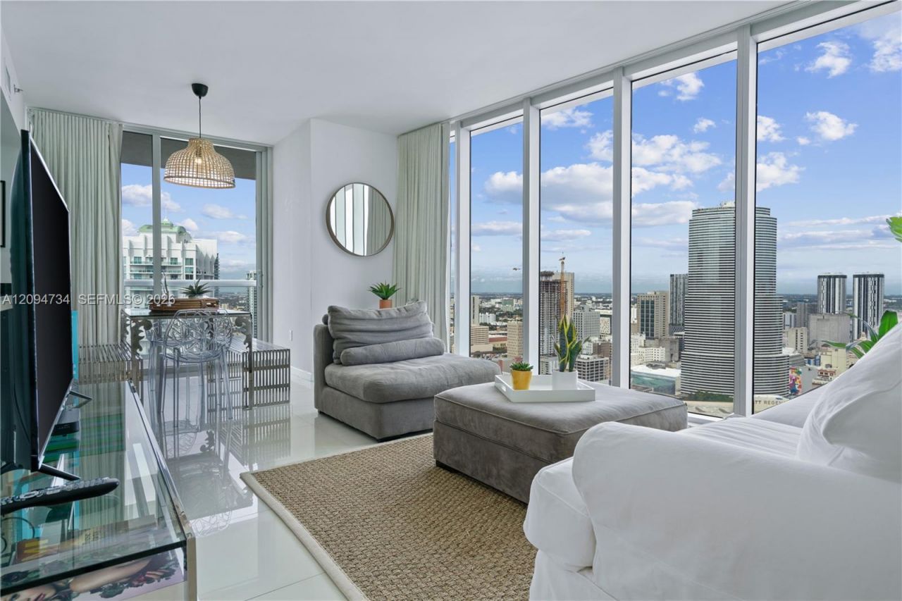 485 Brickell Ave , Unit 3904, Miami, FL 33131 Photo
