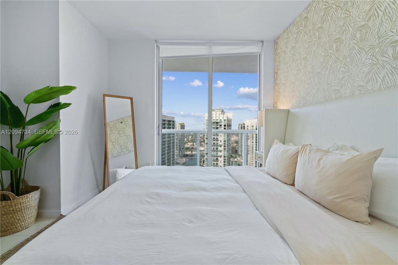 485 Brickell Ave , Unit 3904, Miami, FL 33131 Photo