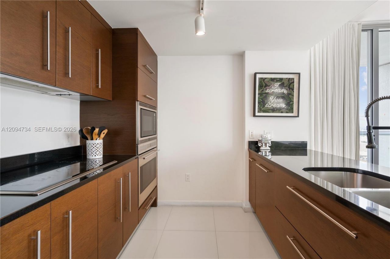 485 Brickell Ave , Unit 3904, Miami, FL 33131 Photo