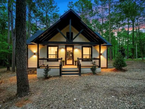 12 Twisted Creek Trail, Broken Bow, OK 74728