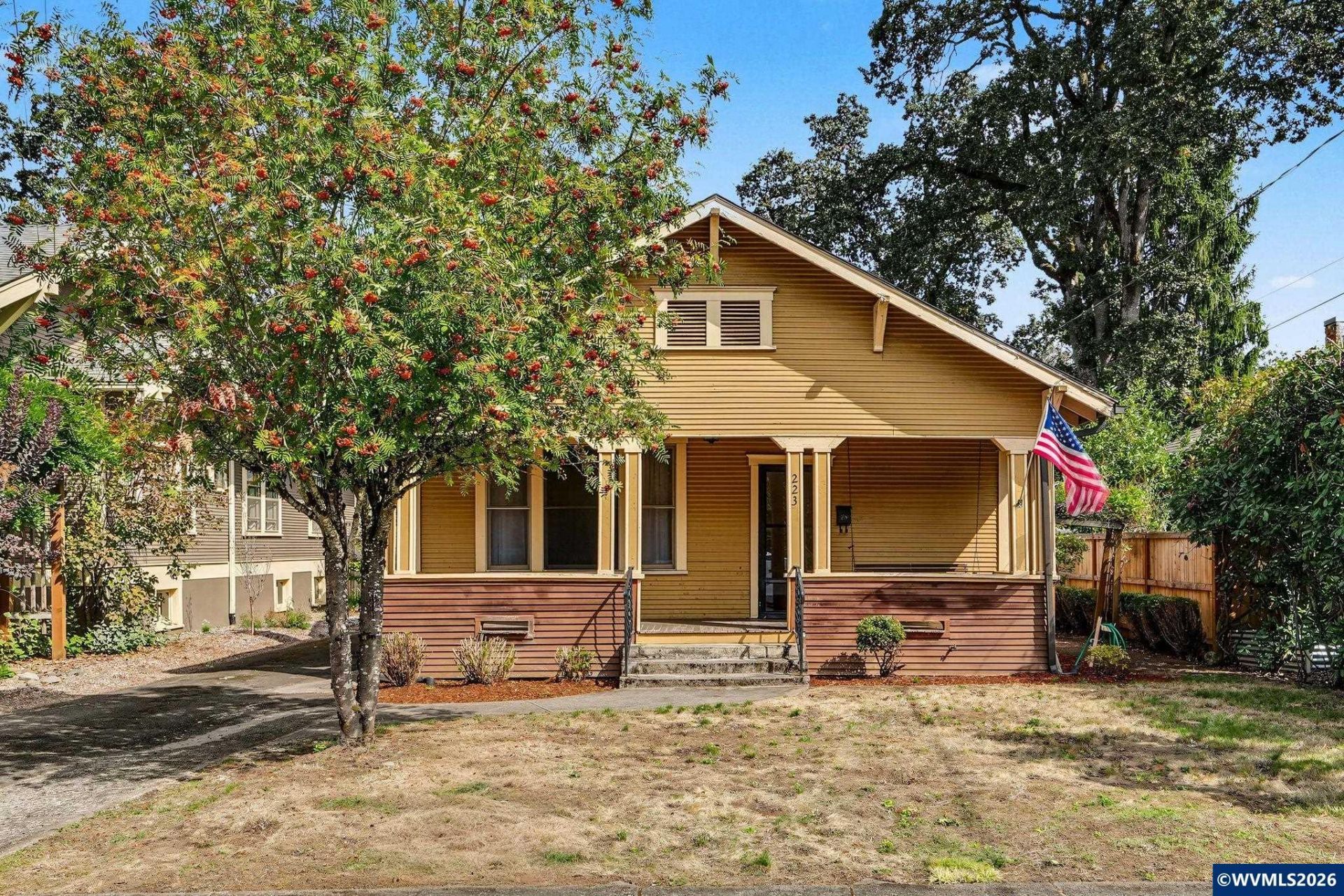 223 Coolidge St, Silverton, OR 97381 Main Photo