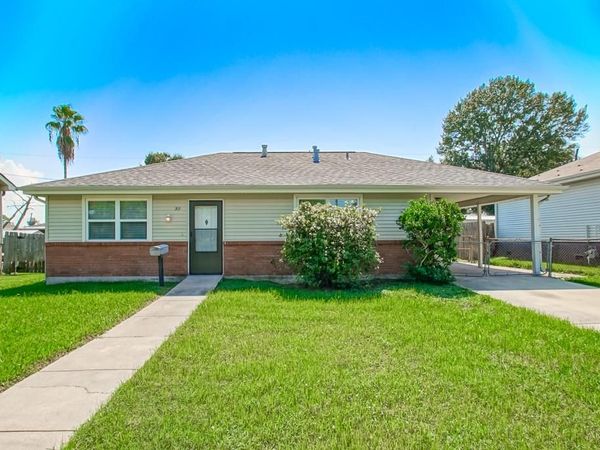 319 W LOYOLA Drive , Kenner, LA 70065