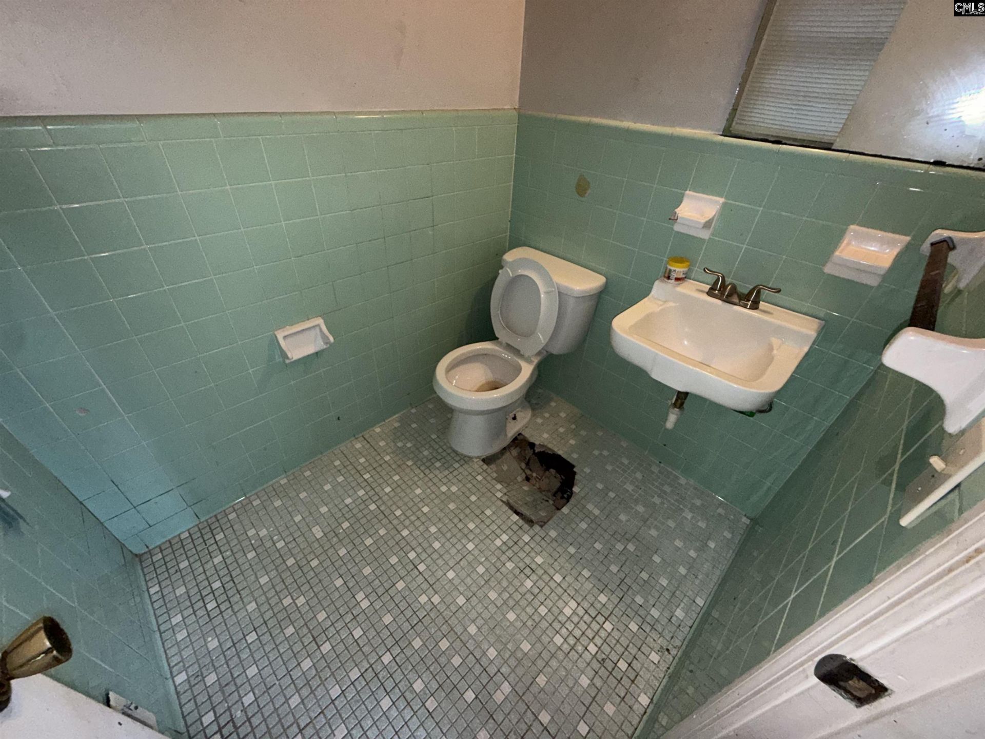105 Saddlefield Road Photo 10