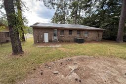 105 Saddlefield Road photo 4