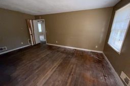 105 Saddlefield Road photo 4