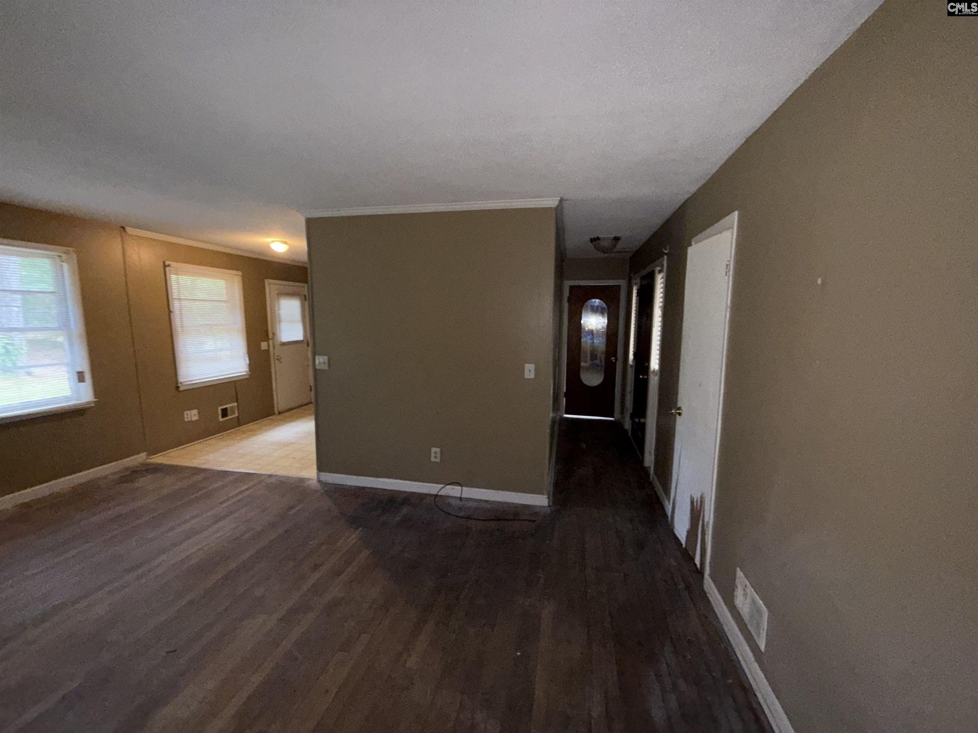 105 Saddlefield Road Photo 5