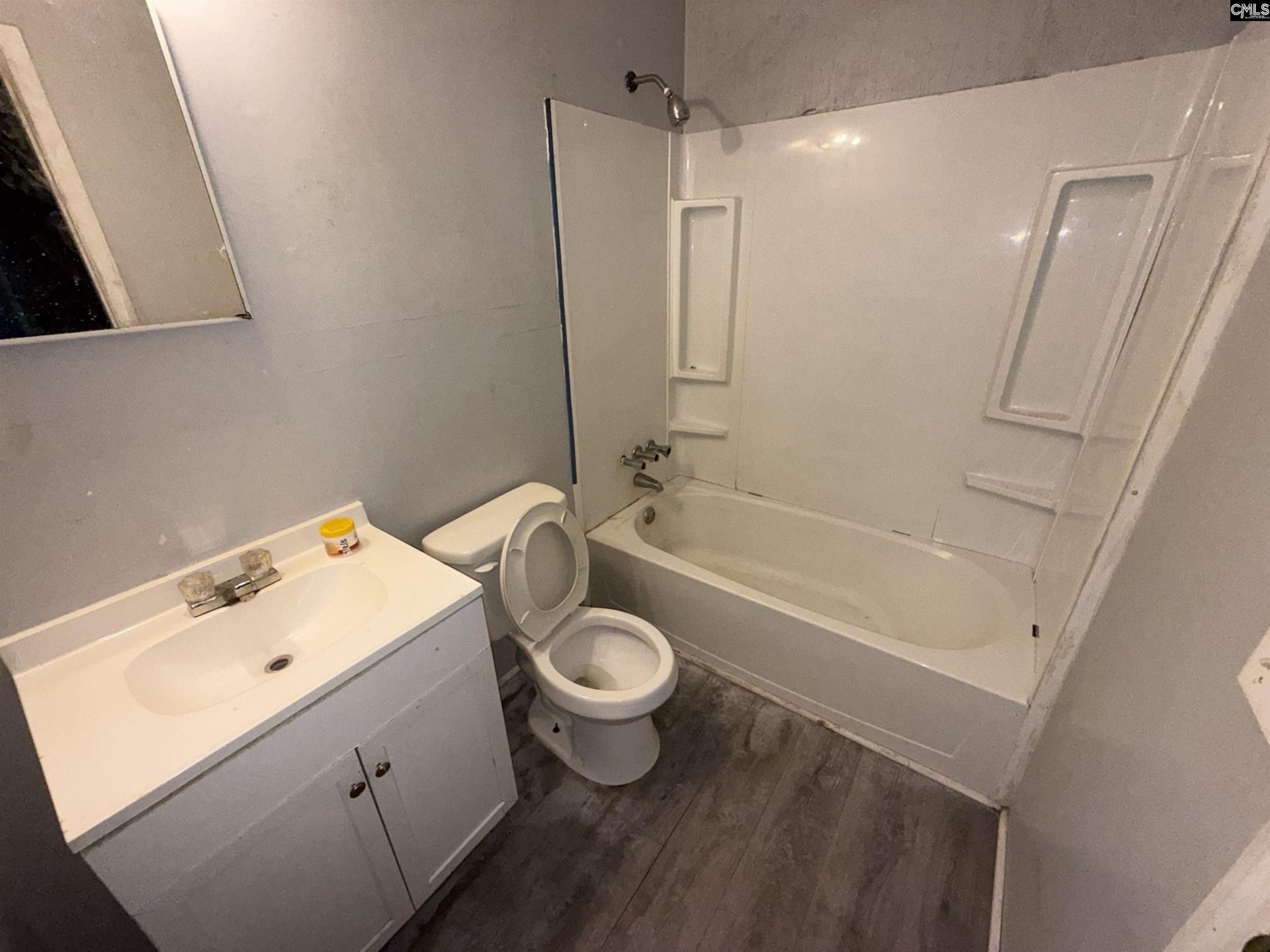 105 Saddlefield Road Photo 6