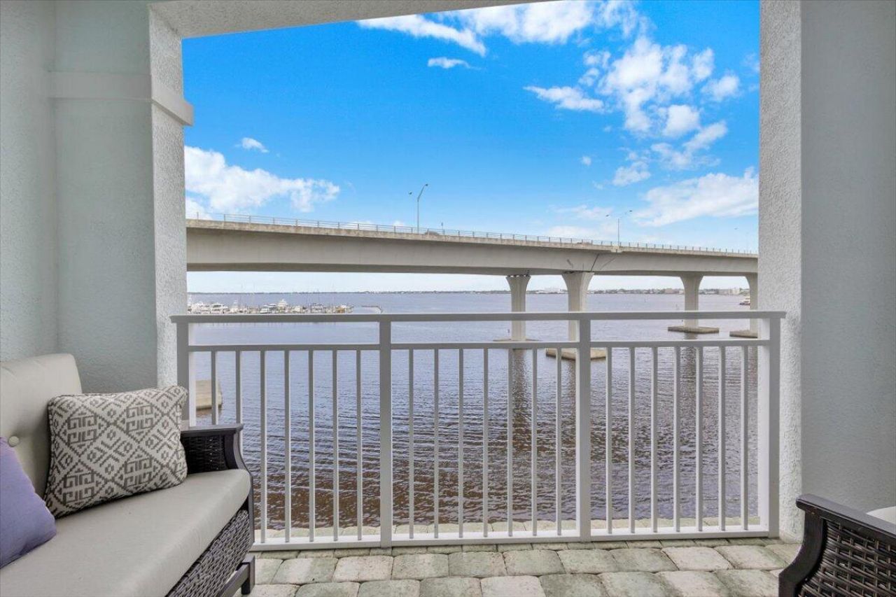 415 NW Flagler Avenue, Stuart, FL 34994 Photo