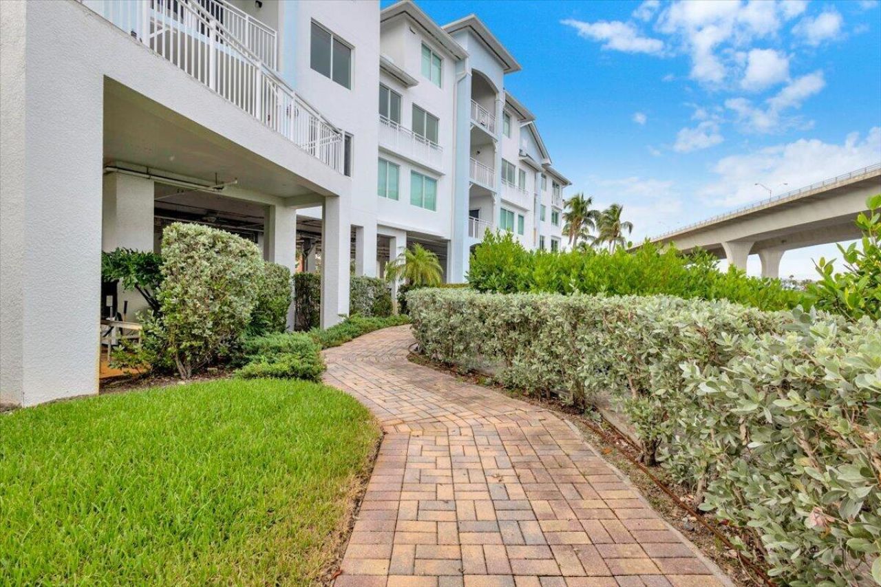 415 NW Flagler Avenue, Stuart, FL 34994 Photo