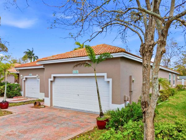 2920 E ARAGON Boulevard, Unit 3, Sunrise, FL 33313