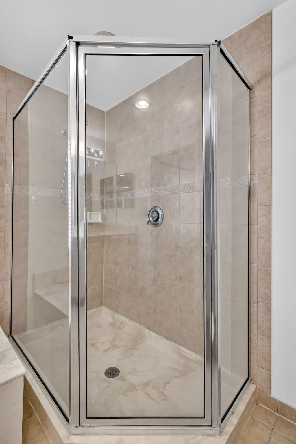 7890 Jewelwood Drive, Boynton Beach, FL 33437 Photo