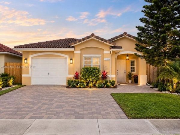 21524 SW 89th Path, Cutler Bay, FL 33189