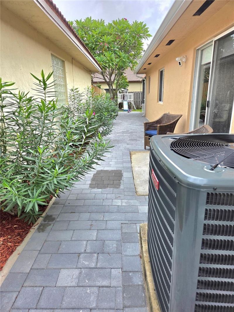 21524 SW 89th Path, Cutler Bay, FL 33189 Photo