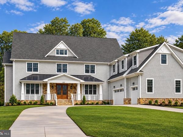 6111 ROSELAND, ROCKVILLE, MD 20852