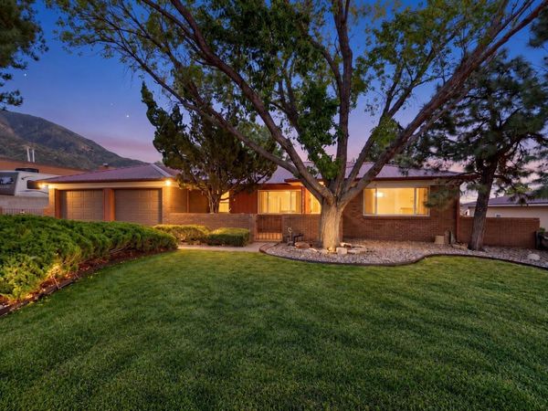 13008 Glenwood Hills Court NE, Albuquerque, NM 87111