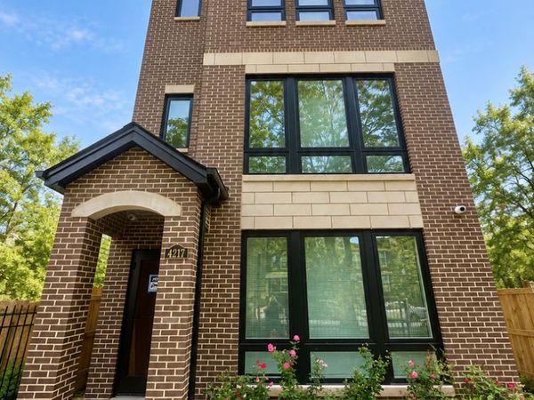 4217 S Indiana Avenue, Chicago, IL 60653