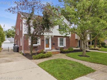 24616 Fairmount Drive, Dearborn, Mi 48124