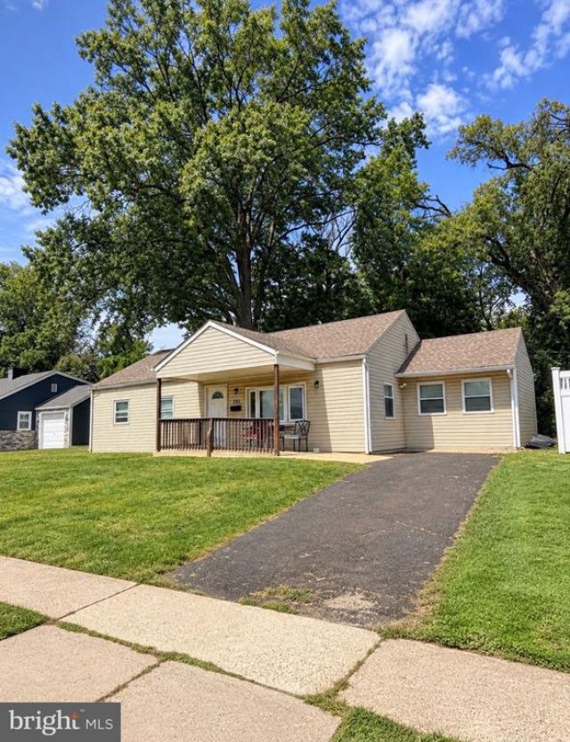 251 TRENTON ROAD, FAIRLESS HILLS, PA 19030