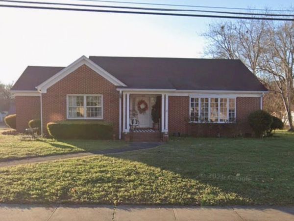410 S High Street, Trenton, TN 38382