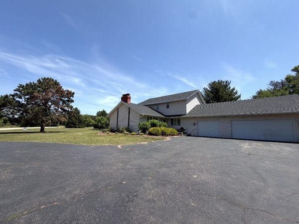 5009 Whispering Pine Circle , Thomson, IL 61285