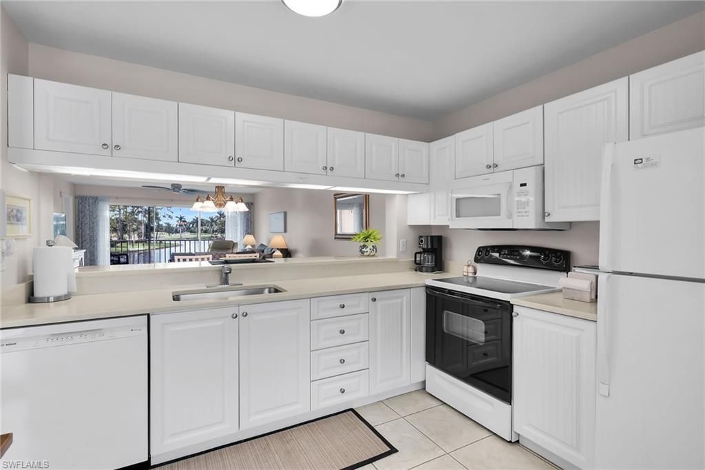 3675 Amberly Cir, Unit C207, Naples, FL 34112 Photo