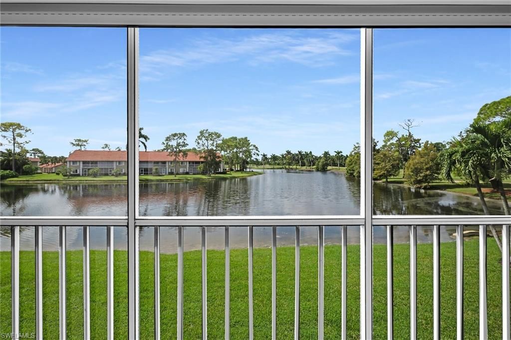3675 Amberly Cir, Unit C207, Naples, FL 34112 Photo