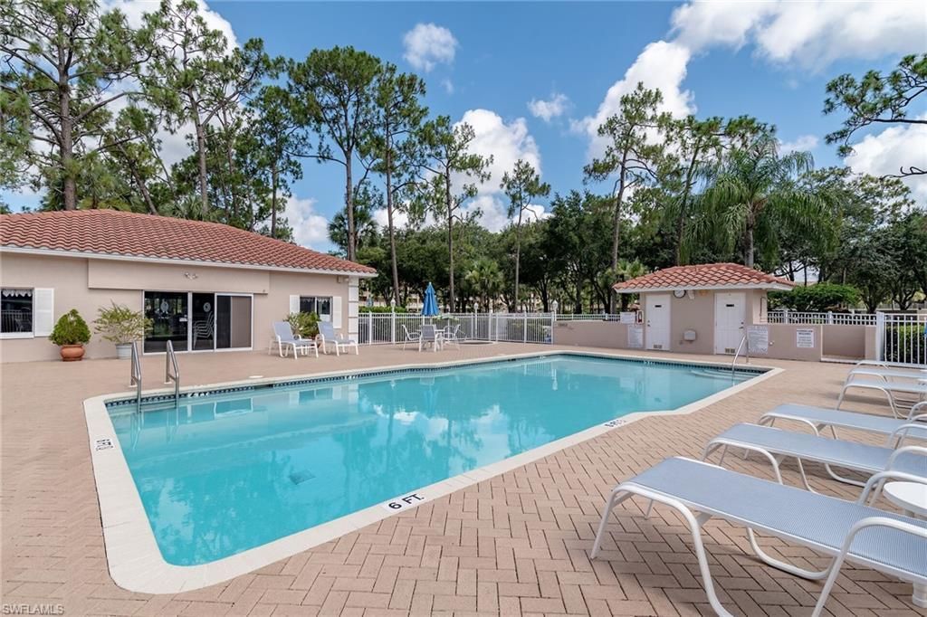 3675 Amberly Cir, Unit C207, Naples, FL 34112 Photo