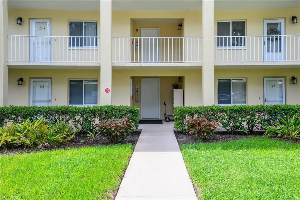 3675 Amberly Cir, Unit C207, Naples, FL 34112 Photo