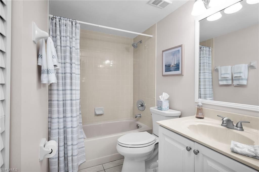 3675 Amberly Cir, Unit C207, Naples, FL 34112 Photo