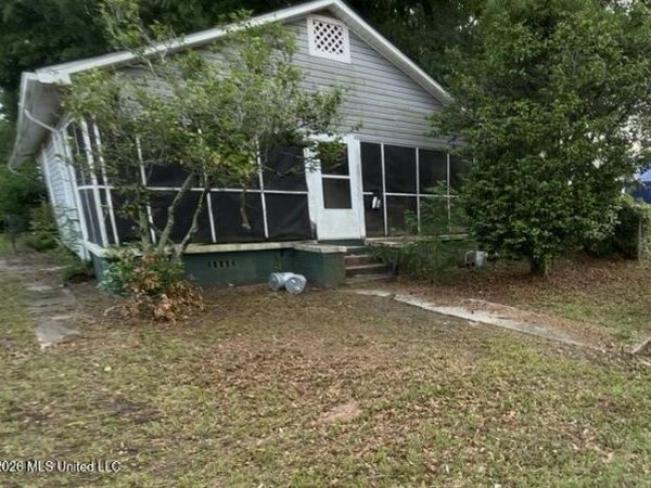 1611 19th Street, Gulfport, MS 39501