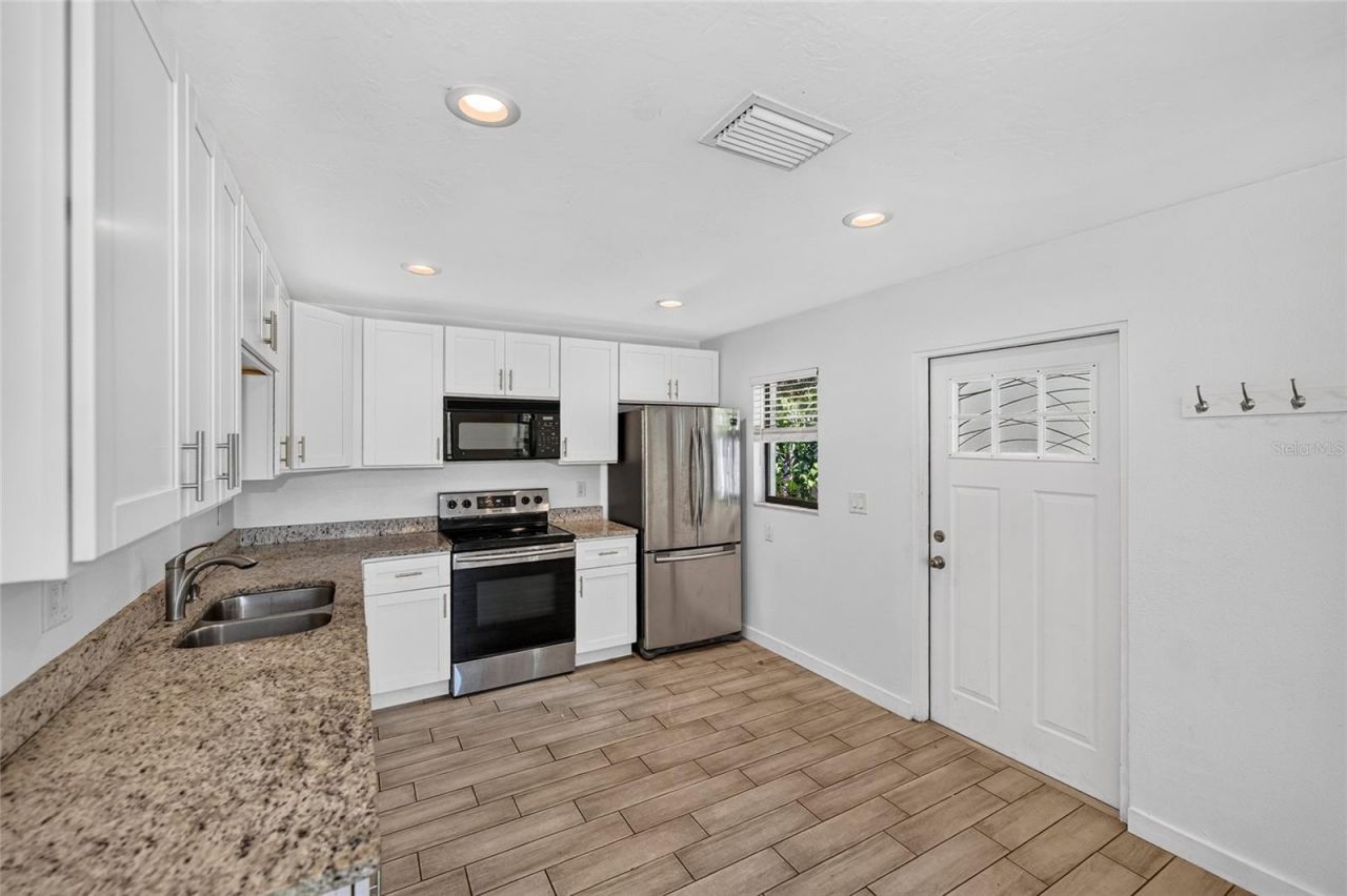 1974/76 Debbie Street, Sarasota, FL 34231 Photo