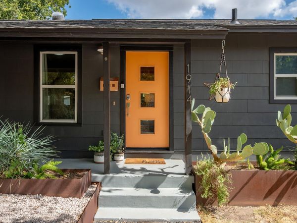 1914 Alegria RD, Austin, TX 78757