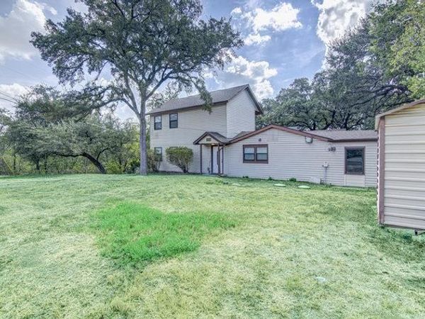 18201 Lura LN, Jonestown, TX 78645