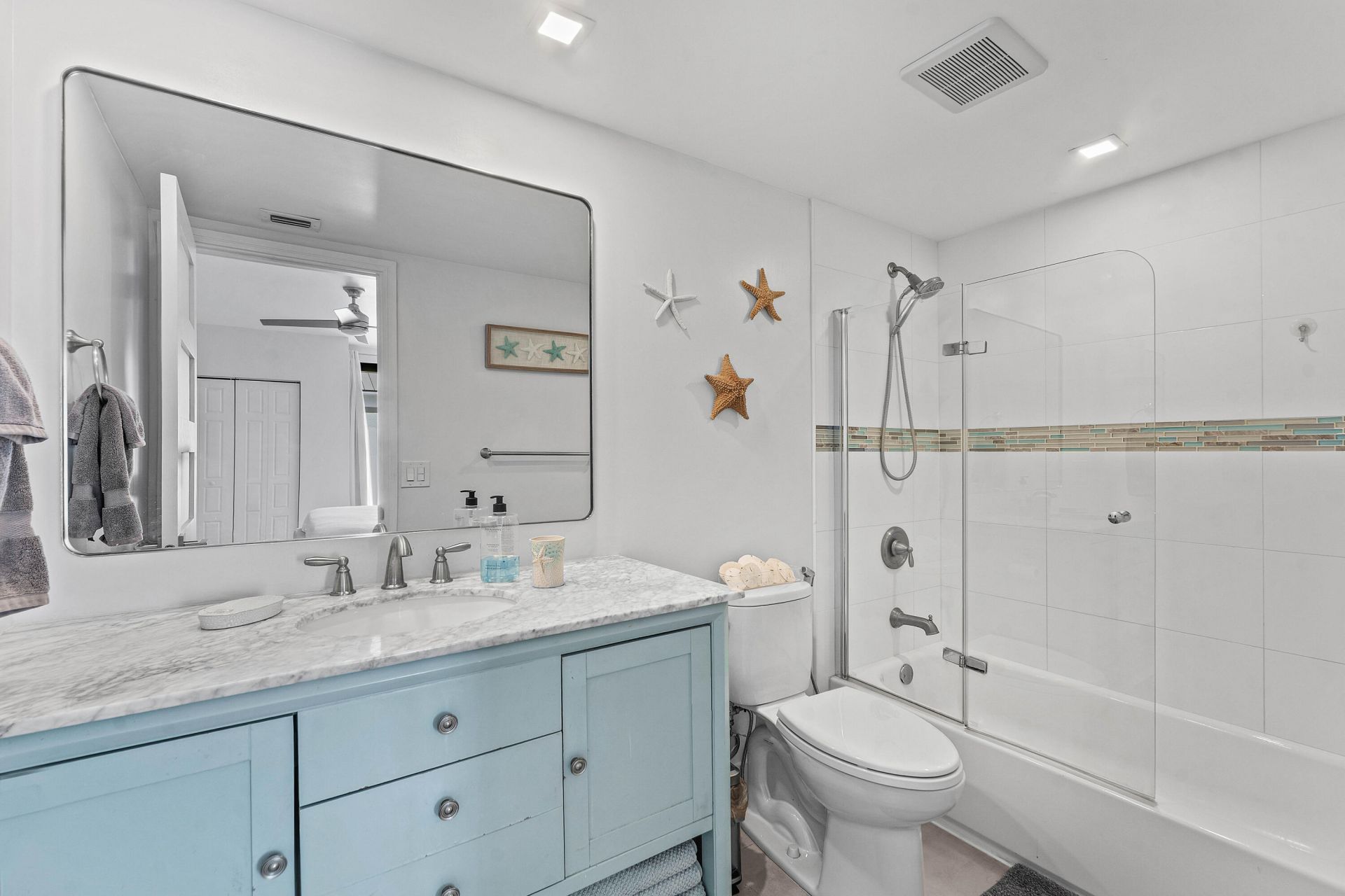3966 N Ocean Drive, Unit 8, Riviera Beach, FL 33404 Photo