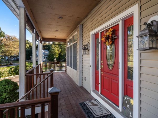 90 Beach Rd, Salisbury, MA 01952
