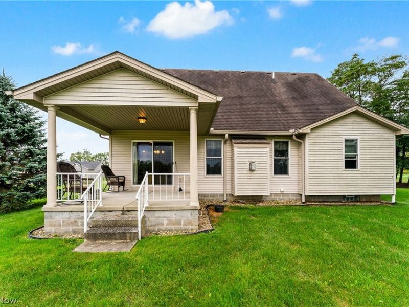 5290 Skye Drive, New Middletown, OH 44442 Photo 3