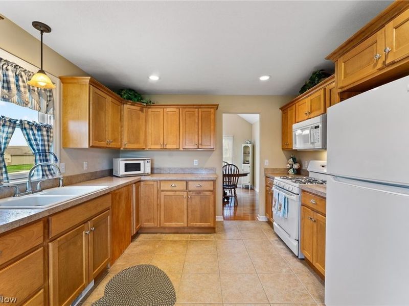 5290 Skye Drive, New Middletown, OH 44442 Photo 8