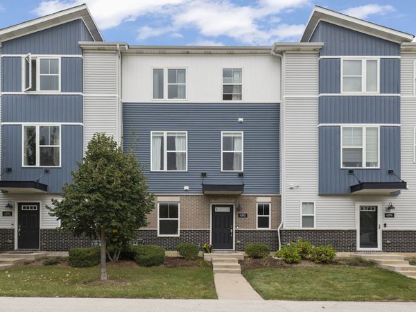 4192 Irving Road , Aurora, IL 60504