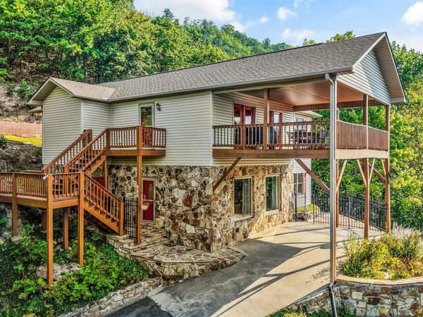 954 Pawnee Court, Sevierville, TN 37876