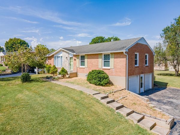 3004 Knud Dr , Columbia, TN 38401