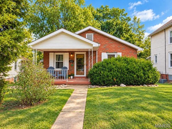 525 Mary Avenue , Collinsville, IL 62234