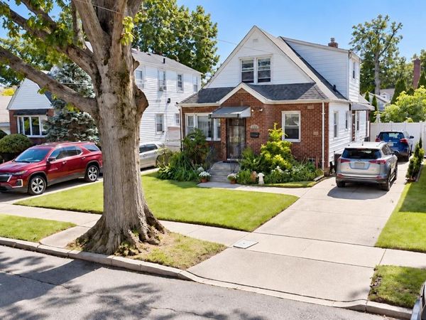 1312 Park Avenue , New Hyde Park, NY 11040