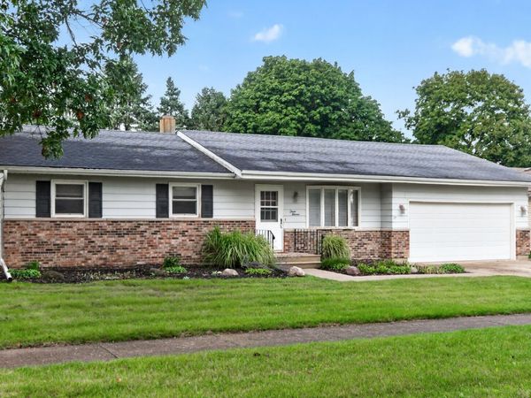 311 George Street , Sycamore, IL 60178