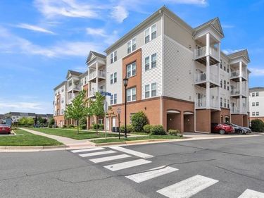 24660 WOOLLY MAMMOTH TERRACE, Unit 201, ALDIE, VA 20105